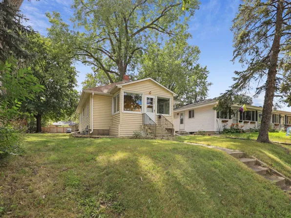 662 37th Ave NE, Minneapolis, MN 55421