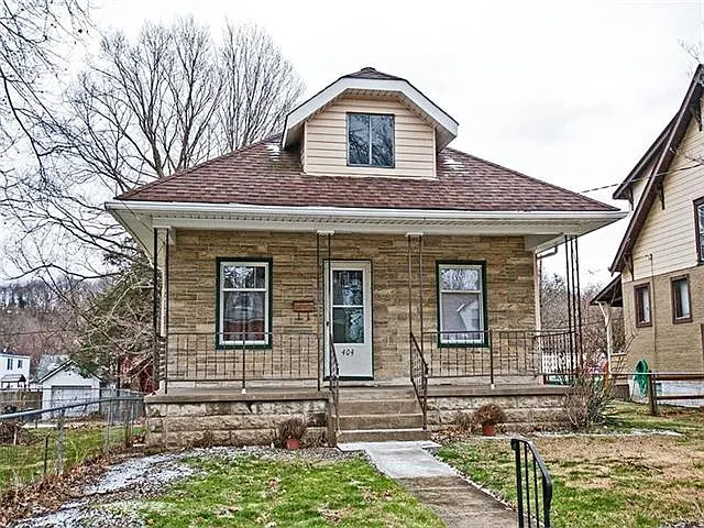 404 Vernon St photo 1