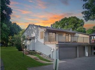 1356 Arden View Dr, Arden Hills, MN 55112