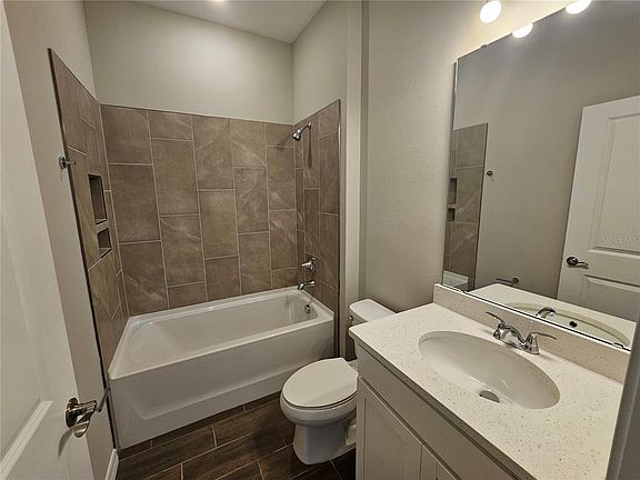 4th image of 1247 HONEYCOMB PLACE