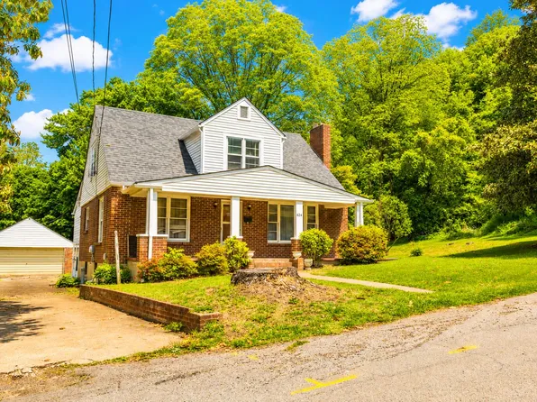624 E Tyler Ln, Covington, VA 24426