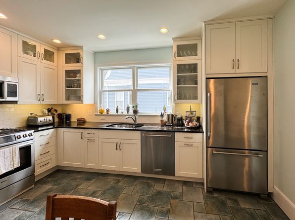 46 Prichard Ave #2