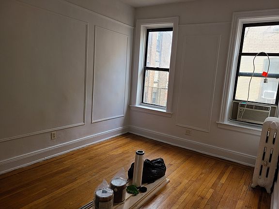 4th image of 452 Park Pl APT 3F