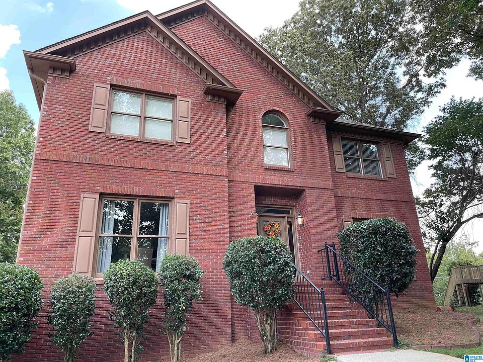 1st image of 192 Essex Dr