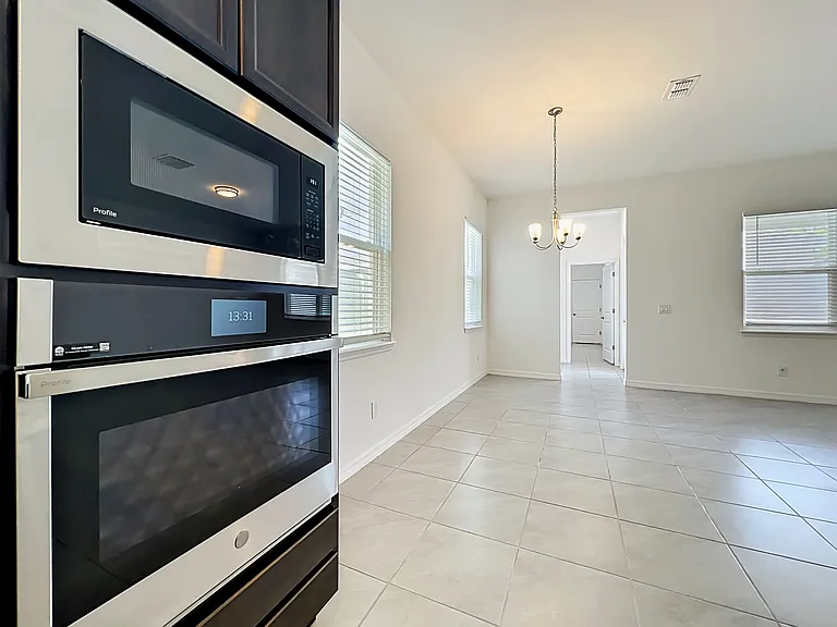 16007 Micelli Dr — Photo 13