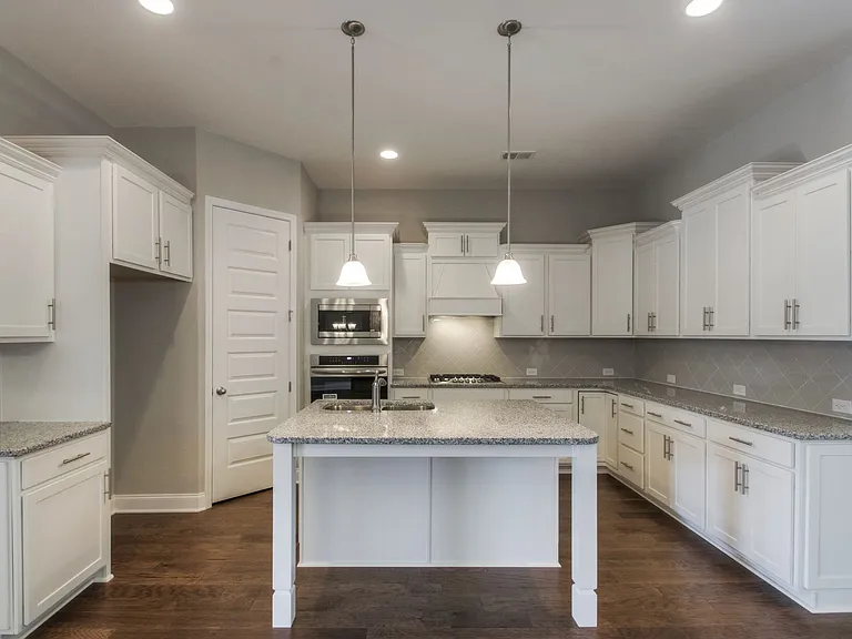 923 Scouting Dr — Photo 16