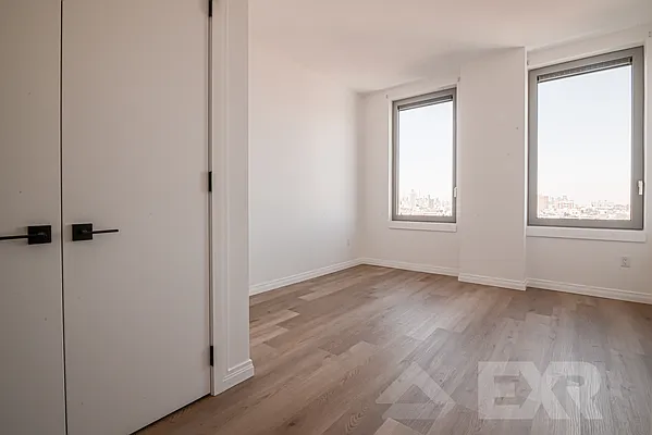 Rented by EXR | media 7