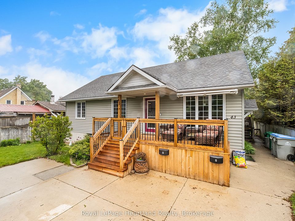 1st image of 43 Raglan St E #2