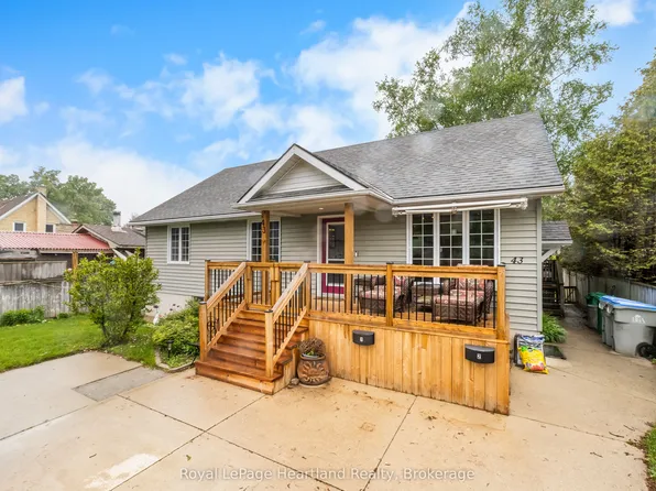 43 Raglan St E #2, Goderich, ON N7A 1G6