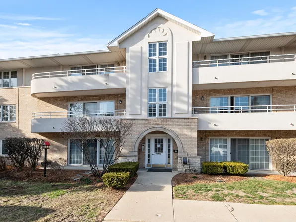 10832 S 76th Ave APT 2E, Worth, IL 60482