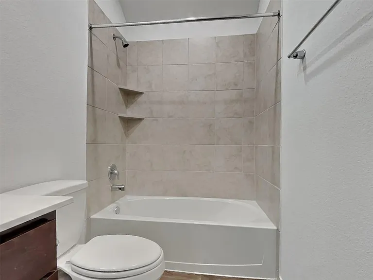 16034 Jordan Meadow Way — Photo 14