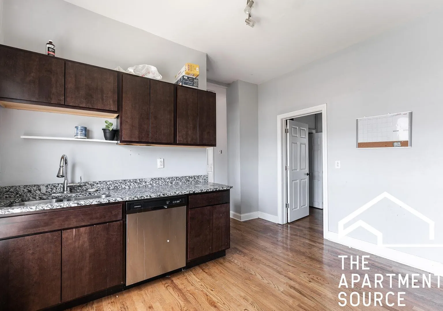 1 Bed + Office in Avondale w/ Laundry, Central Ac, Yard, and More — Photo 1