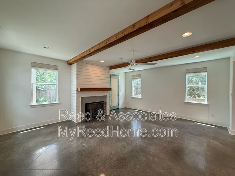 1080 Blythe St — Photo 5