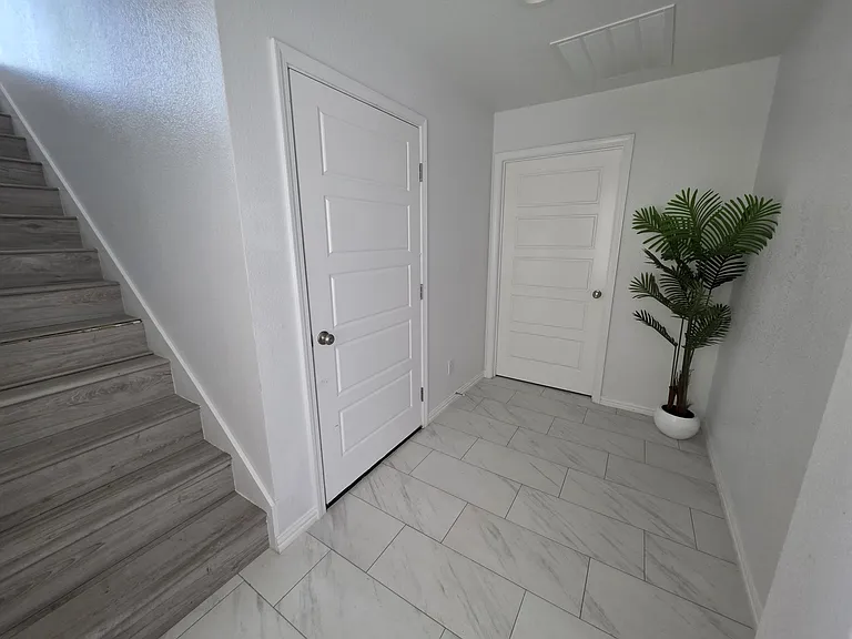 1958 Leath St #1 — Photo 11