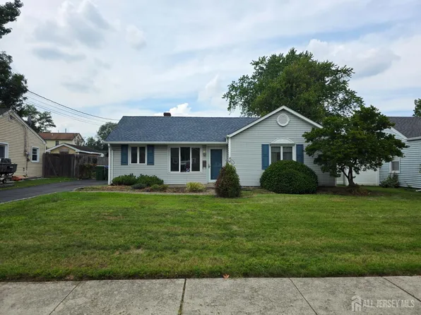 37 Dalton Pl, Edison, NJ 08817