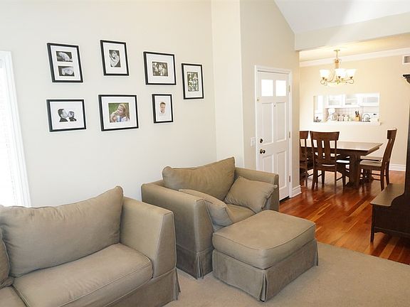 4th image of 27367 Parklane Way