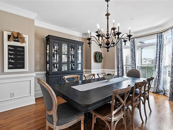 3rd image of 2461 Floral Valley Dr