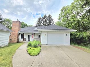 707 Giddings AVENUE, Sheboygan Falls, WI 53085