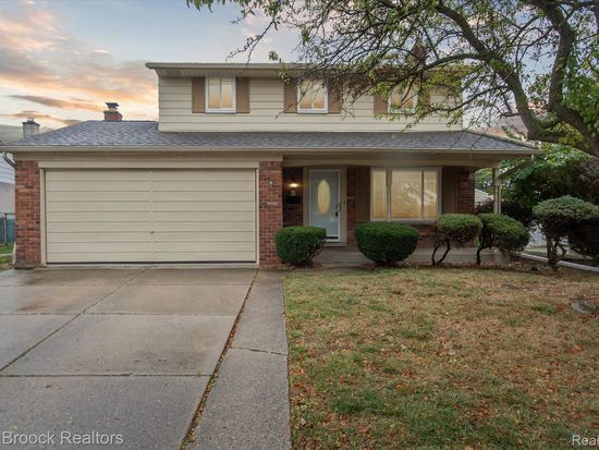 31430 Meadows Ave, Madison Heights, MI 48071