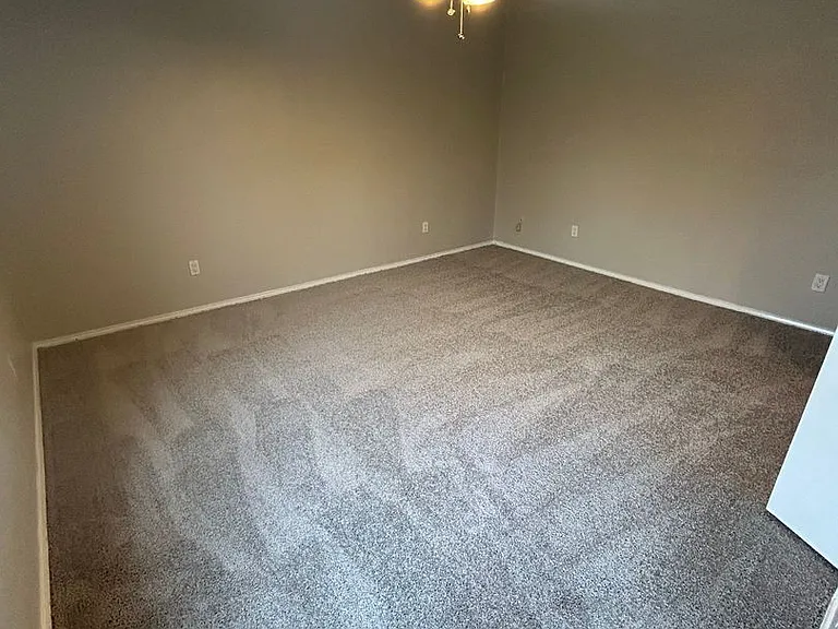 3425 Courtyard Cir — Photo 12
