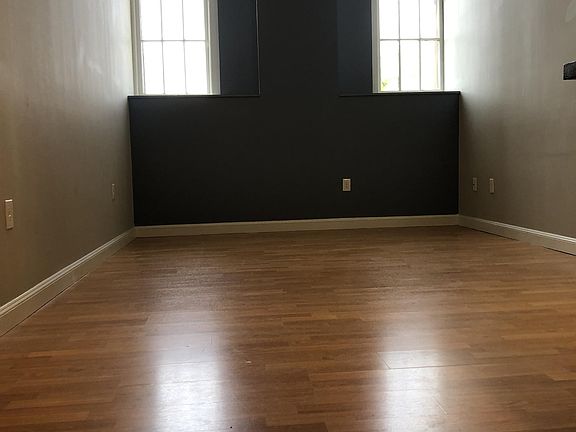 5th image of 1052 S Kingshighway Blvd #F