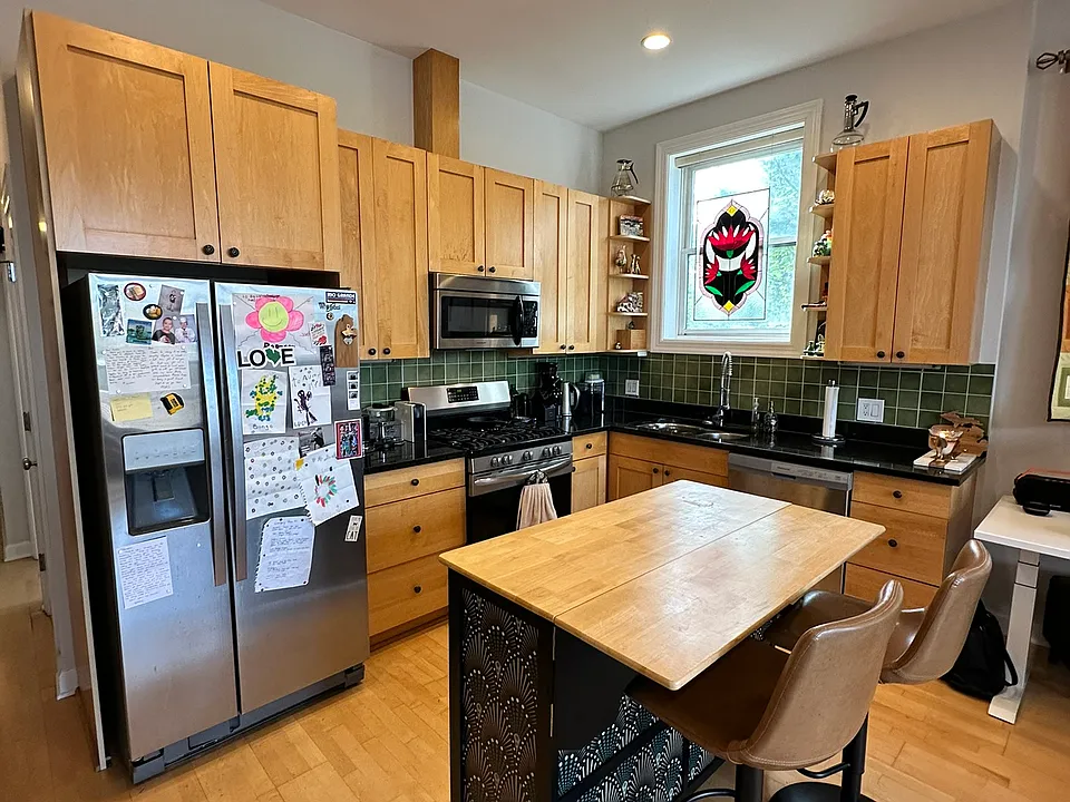 509 N Hartland Ct #2S