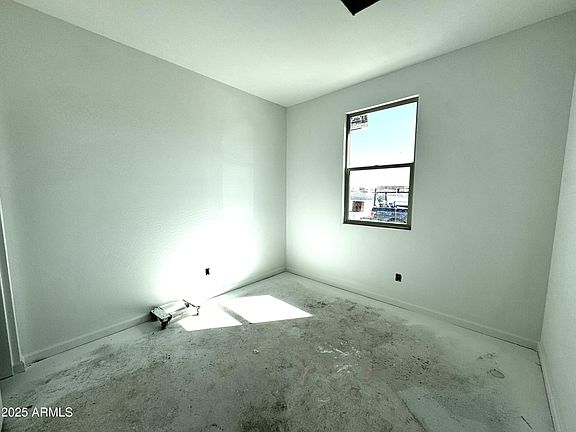 4th image of 47424 W KENNER Drive