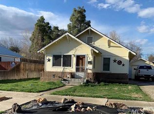 812 E 1st St, Emmett, ID 83617