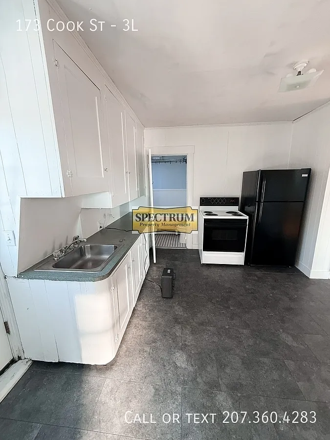 Building Photo - 173 Cook St #3L