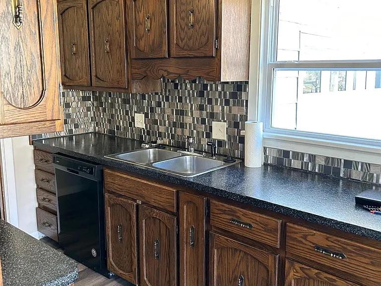1353 W California Ave — Photo 3