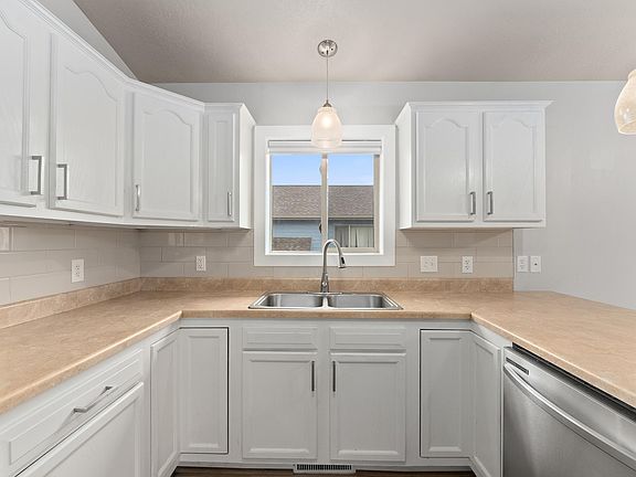 3rd image of 8208 S Hughes Ave #1