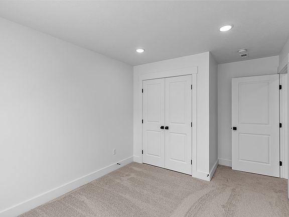 Finished home photos are representational images only. See sales agent for details.