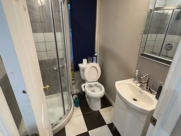 4th image of 265 Glenridge Dr #2