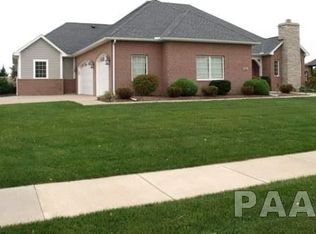602 Stoneway Dr, Morton, IL