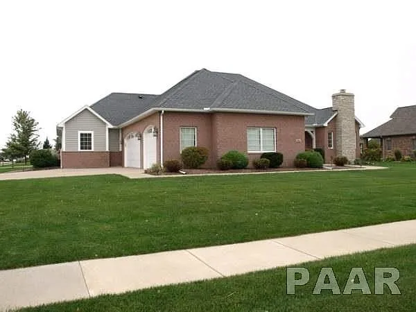 602 Stoneway Dr photo 1