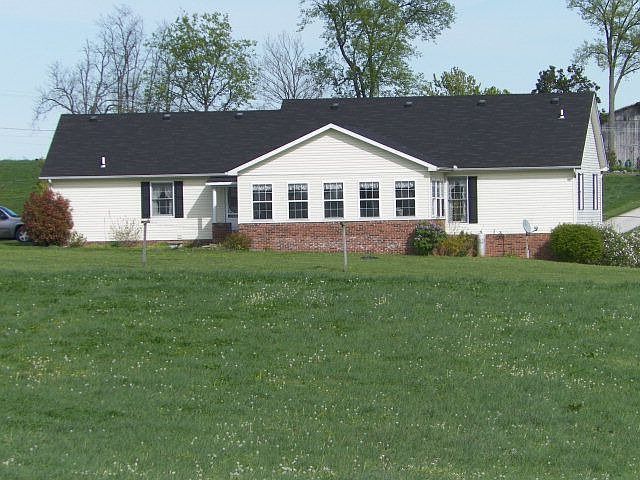 2nd image of 927 Junction Rd