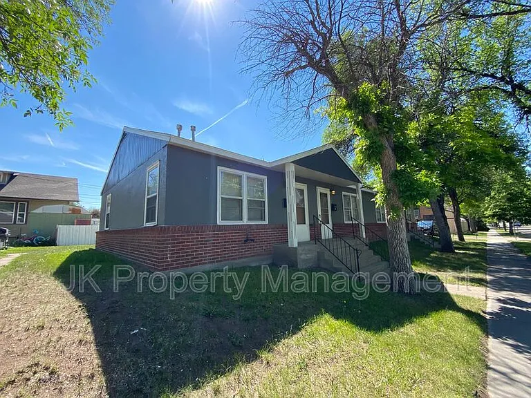 417 14th St N — Photo 12