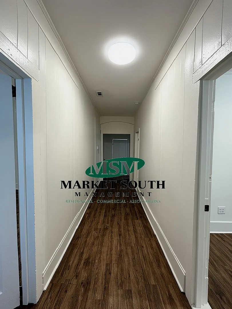31 E 404 — Photo 3