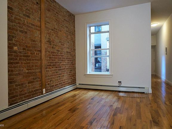 4th image of 111 Bedford Ave APT 9