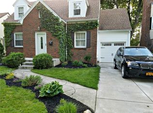 64 Hendricks Blvd, Amherst, NY 14226