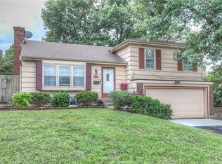 5737 W 49th St, Mission, KS 66202