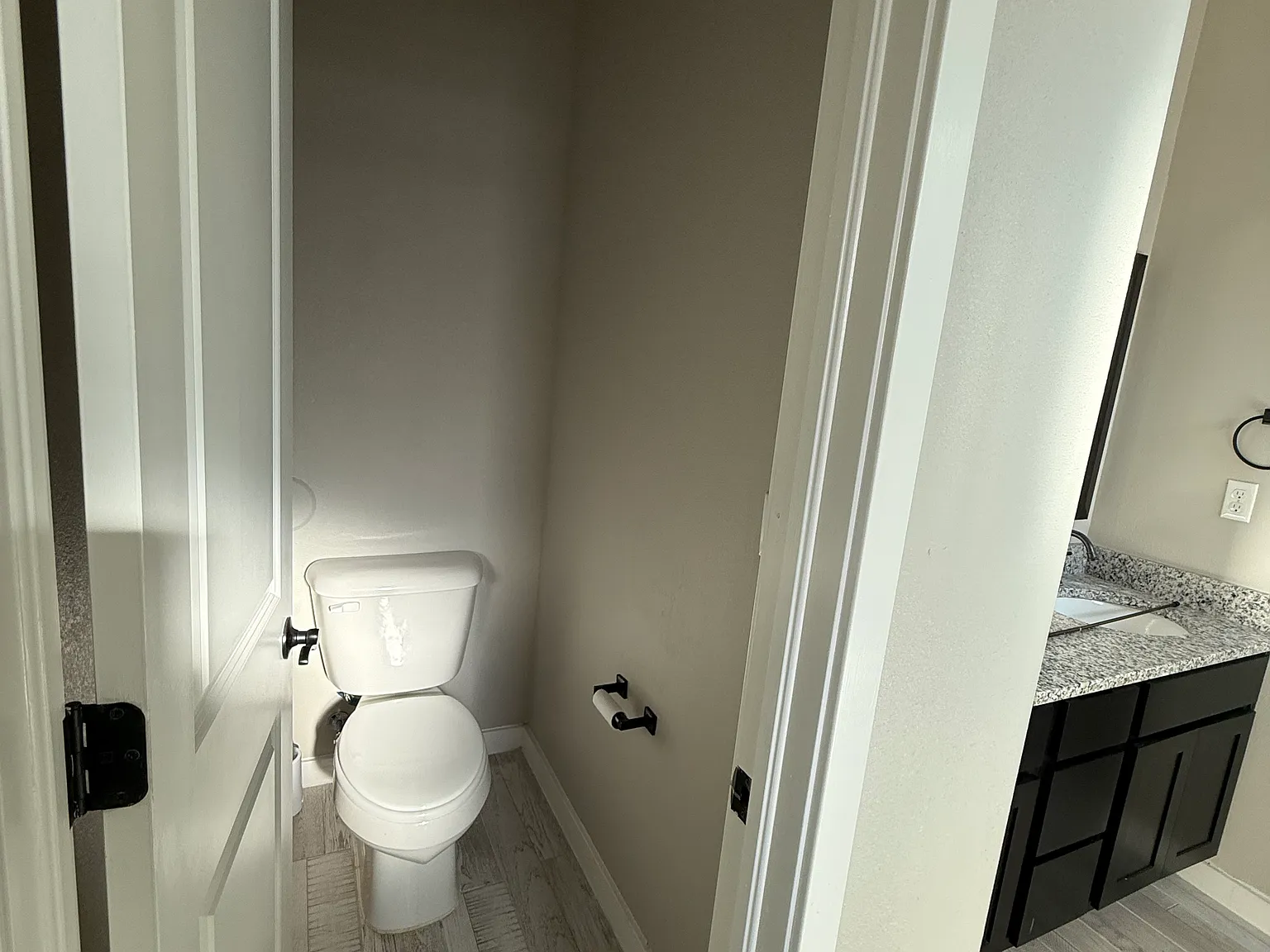 3 bed, 1647 sqft, $2,100 — Photo 3