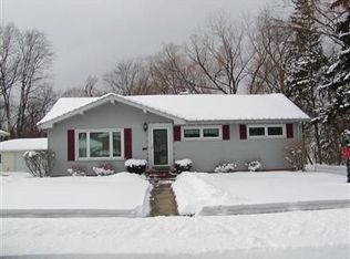 7446 Ann Arbor Dr, Parma, OH 44130