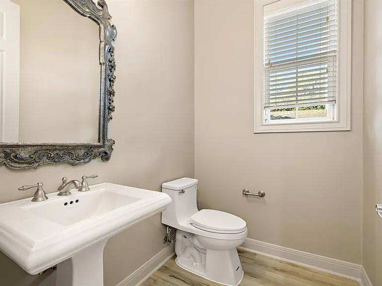 3508 Red Riv — Photo 10