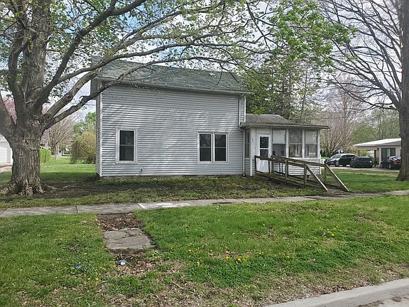 2nd image of 321 E Seminary Ave