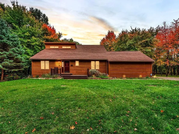 1655 Munger Rd, Holly, MI 48442