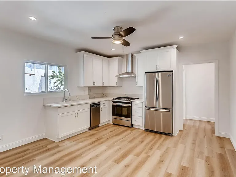 11807 Courtleigh Dr #3 — Photo 4