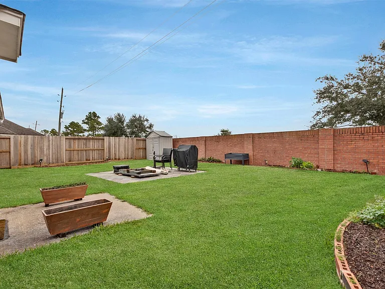 2911 Ashbrook Ln — Photo 21