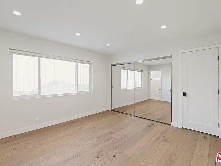 153 S Palm Dr #PENTHOUSE — Photo 26