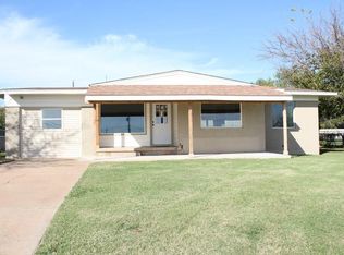 710 W Alameda St, Iowa Park, TX 76367